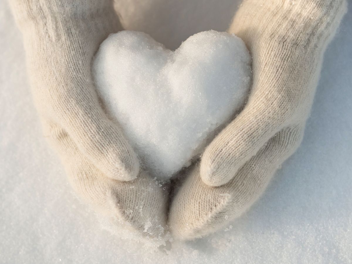 hands holding heart