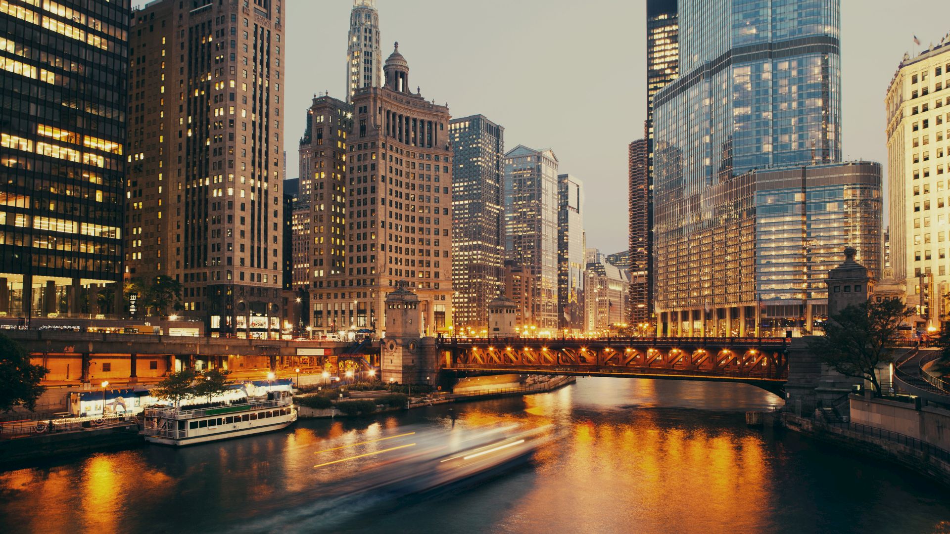 Chicago River view