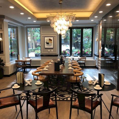 Claridge House Chicago, Tapestry Collection by Hilton